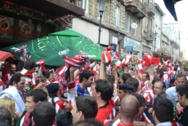 Bascii si madrilenii au cucerit Centrul Vechi din Bucuresti