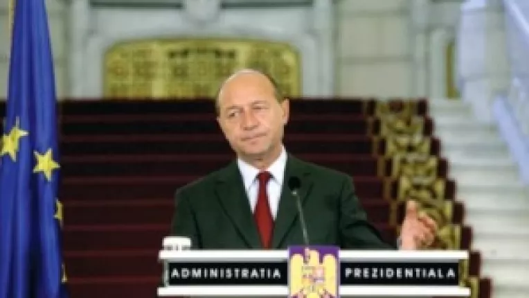 Basescu explica de ce Romania trebuie sa accepte disciplina bugetara impusa de situatia din zona euro