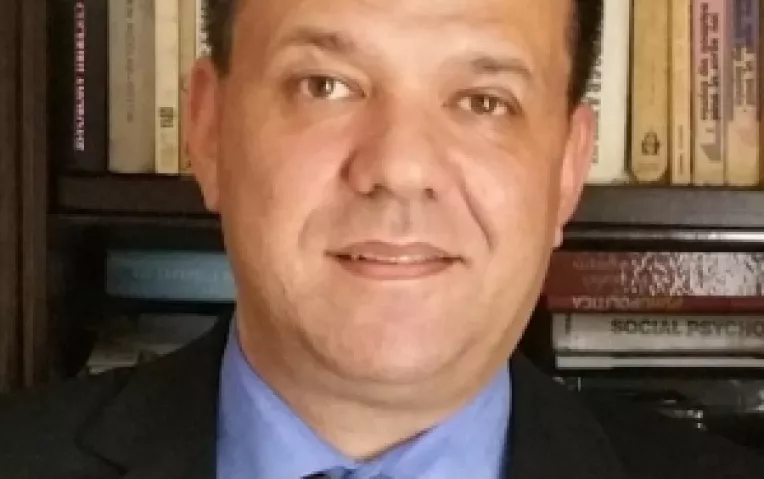 Biografia unui poet-medic:  Bogdan O. Popescu