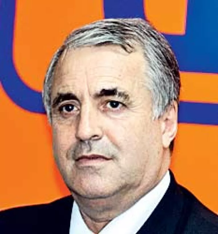 Burcin spune ca, deocamdata, "satul european" are parte de circ si aparente