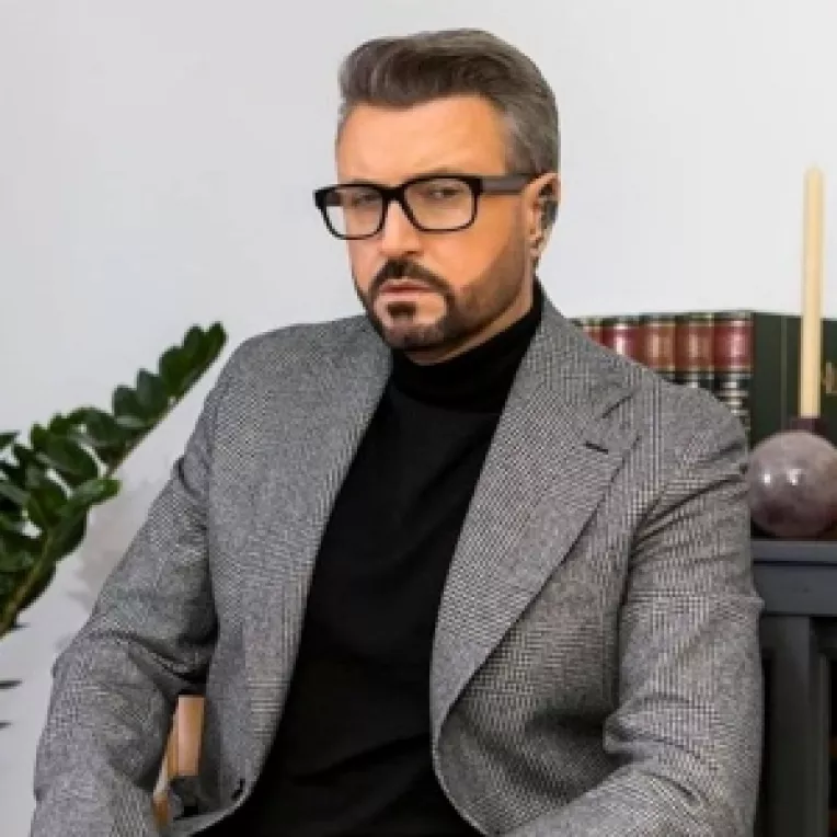 Catalin Botezatu se simte bine, insa mai face periodic investigatii medicale