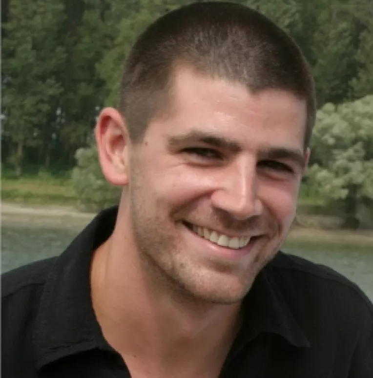 Dragos Bucurenci analizeaza cu lupa badarania pamfletarului Radu Alexandru la adresa actritei Oana Pellea