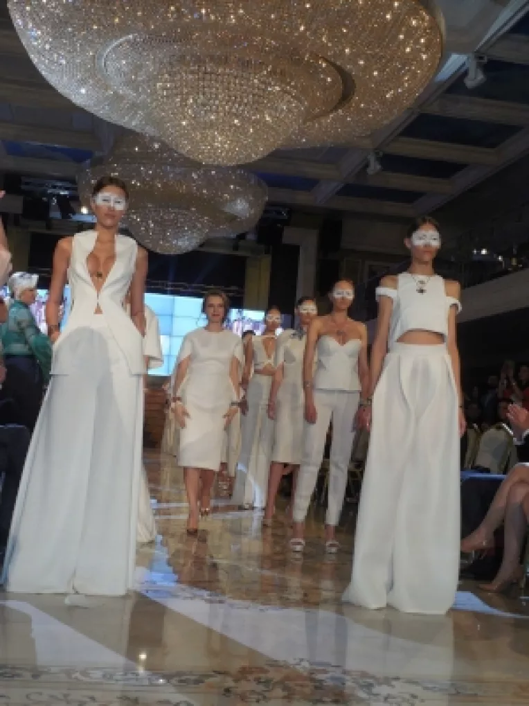 Reborn by Alexandra Calafeteanu, un eveniment ca o declaratie de putere a femeii la 30 de ani