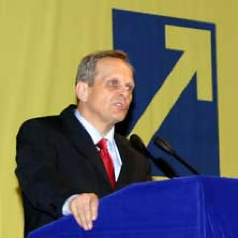 Stolojan, renegat de filialele liberale