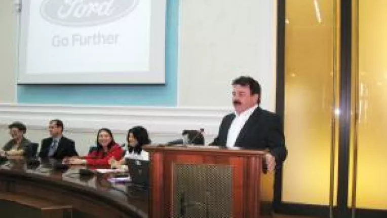 Studentii economisti fac un pas catre Ford