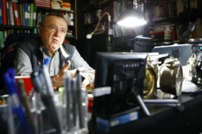 Un interviu exceptional cu ION CRISTOIU, scriitorul obligat sa traiasca viata de jurnalist (3)